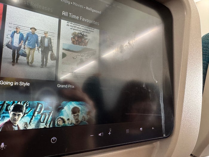 Oman Air GOX MCT 737 gross screen
