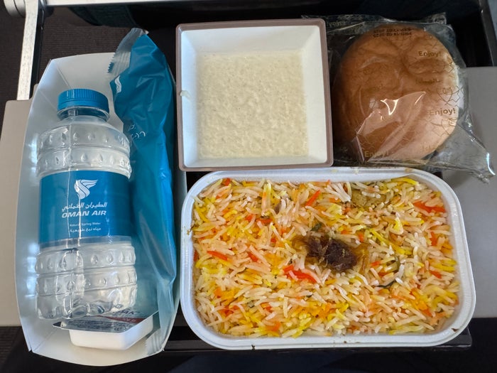 Oman Air GOX MCT 737 meal
