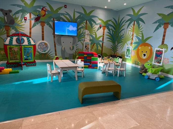 Primeclass Lounge MCT kids area
