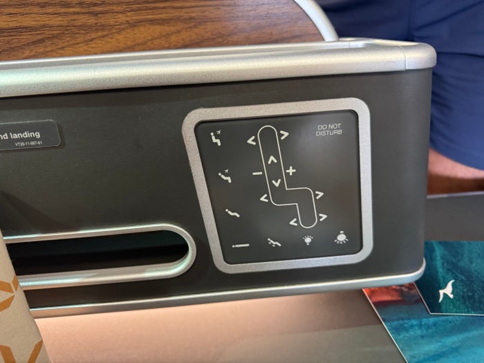 Qantas Business Class Seat Controls