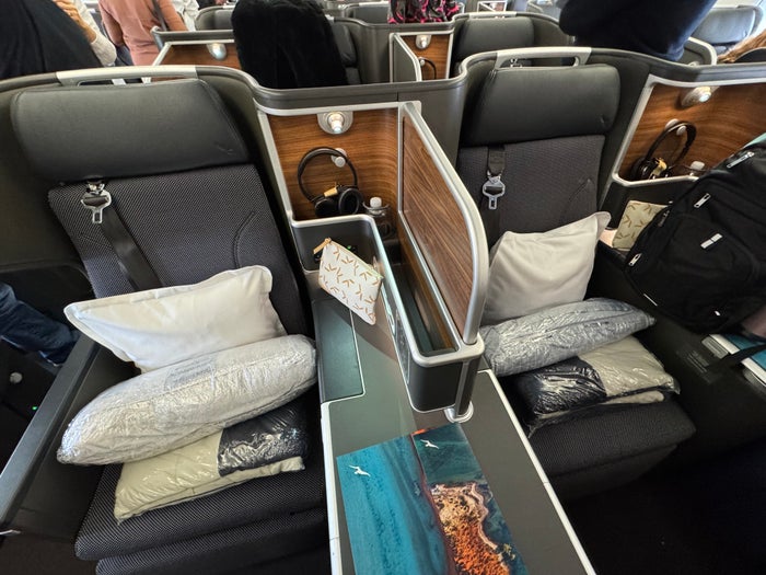 Qantas Business Class Boeing 787-9 Bed Qantas Business Class Side by Side
