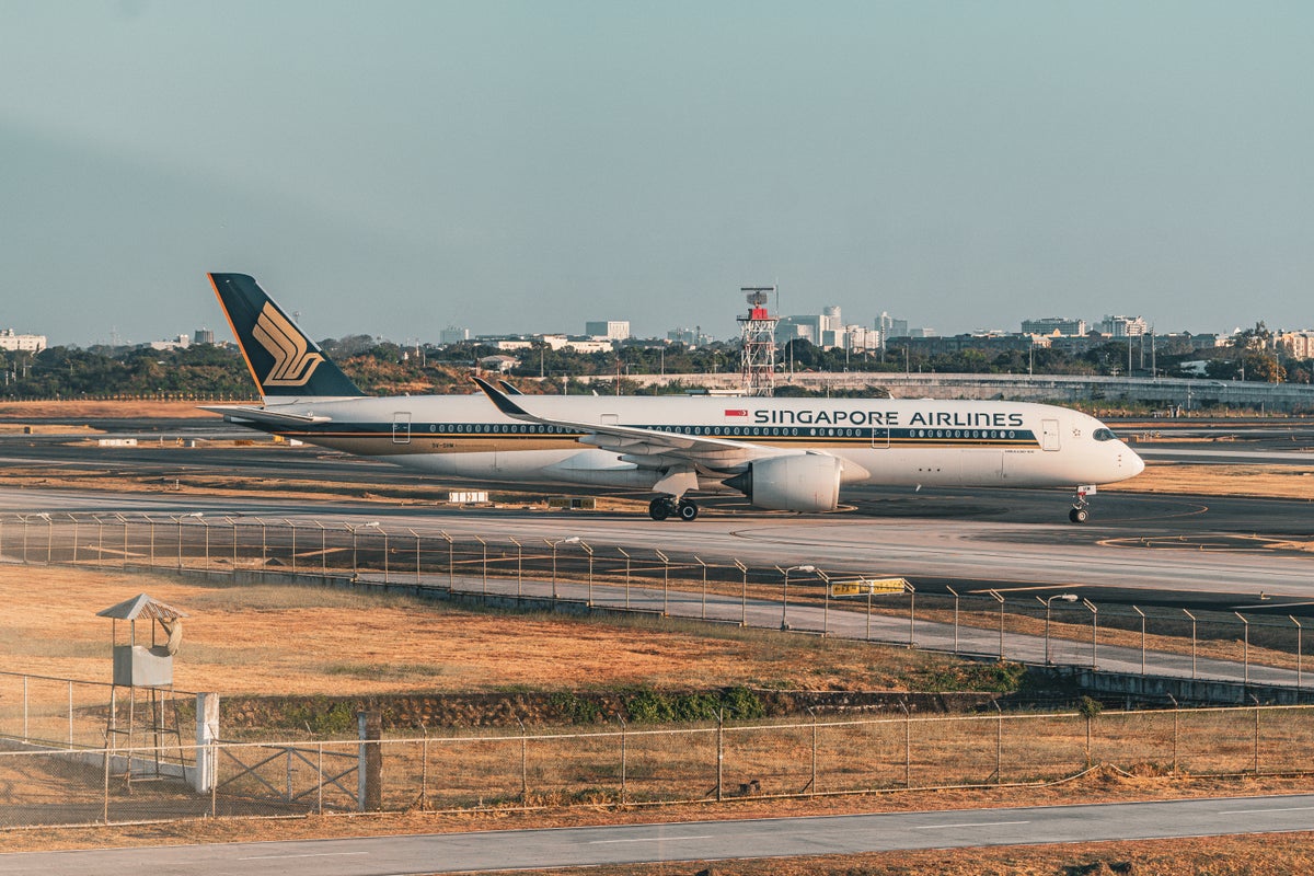 Singapore Airlines a350taxi MNL