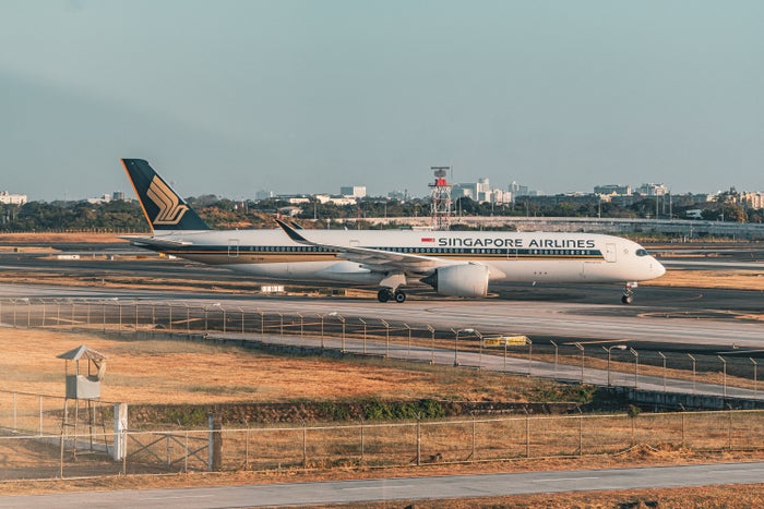 Singapore Airlines Airbus A380 Singapore Airlines a350taxi MNL