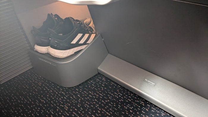 Singapore Airlines A350ULR business class seat shoe storage Singapore Airlines A350ULR business class seat shoe storage