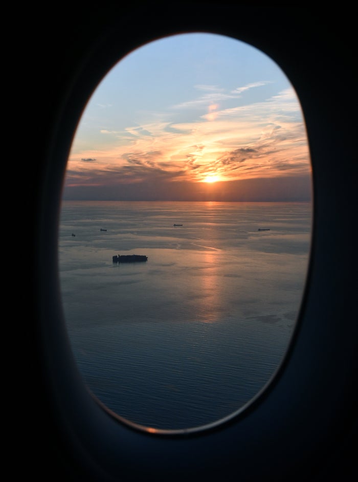 Singapore Airlines SQ24 landing view sunset Singapore Airlines SQ24 landing view sunset