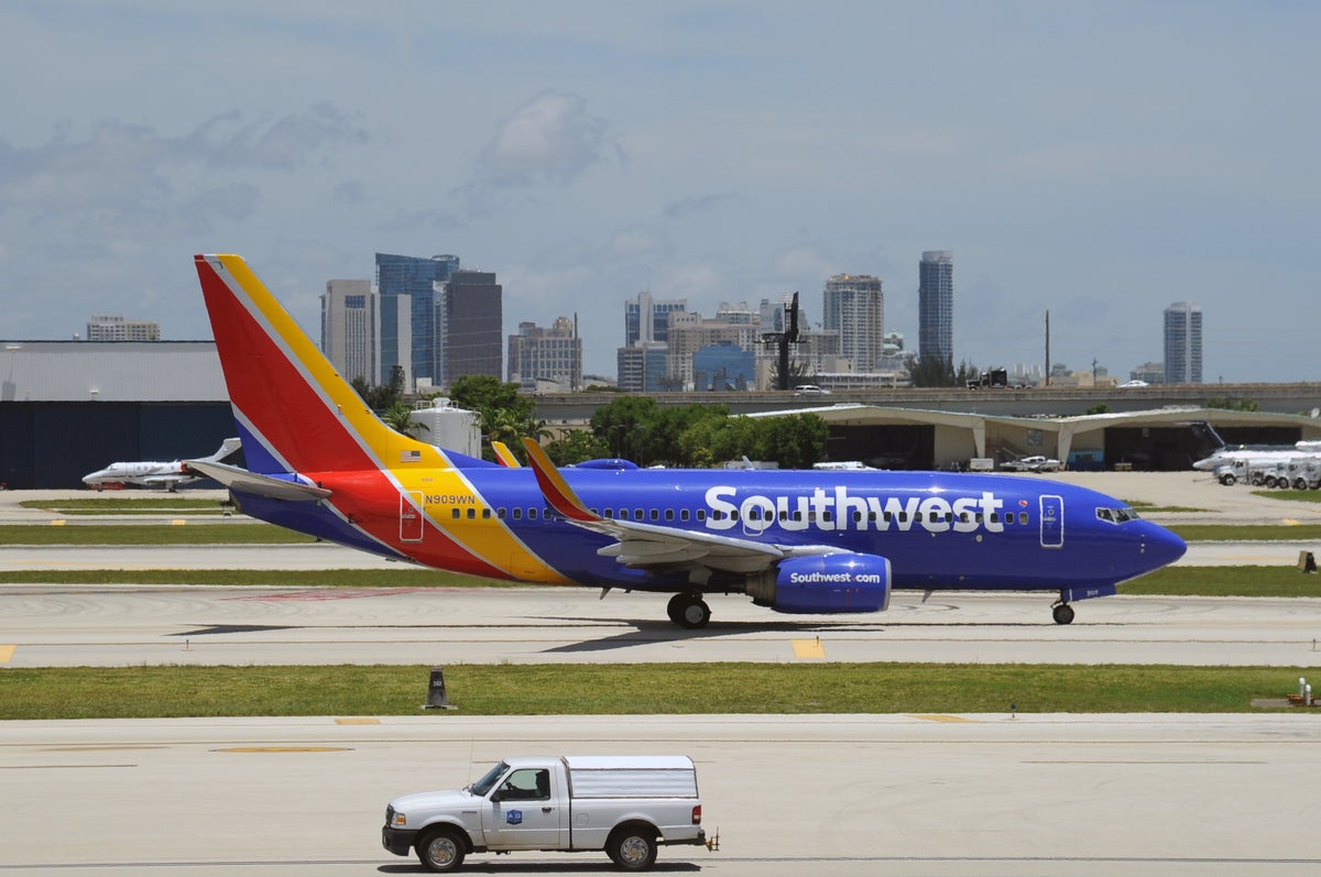 The 11+ Best Credit Cards for Southwest Airlines Flyers [2025]