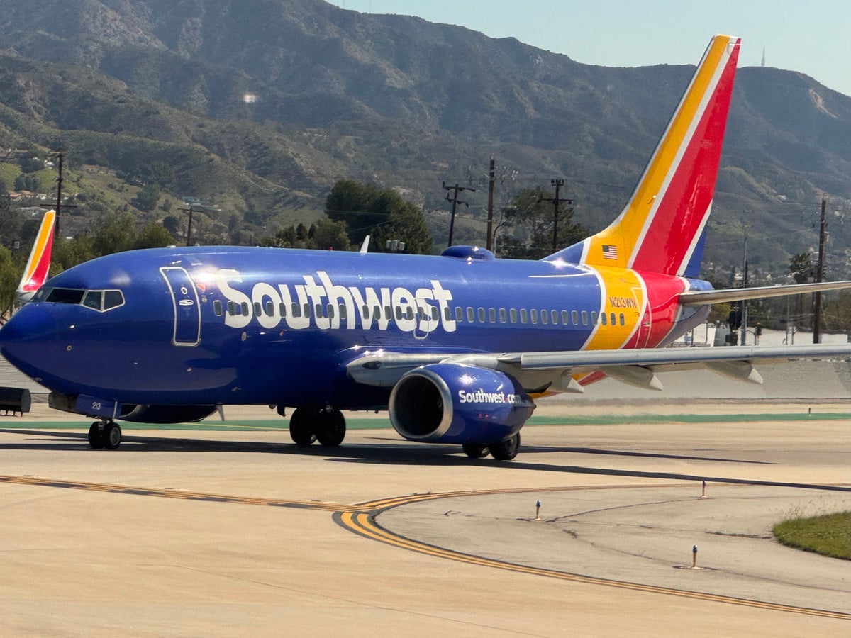 Southwest Airlines B737 7H4 aircraft at BUR