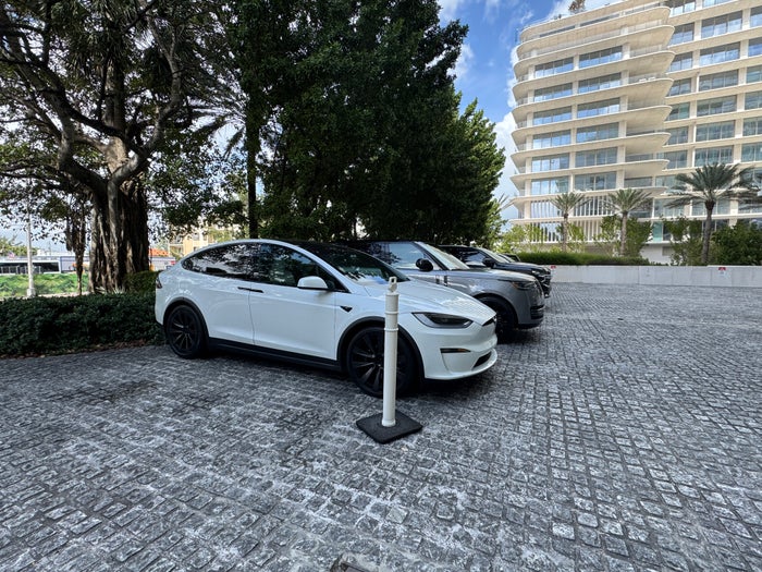 Tesla House Car Four Seasons Surf Club