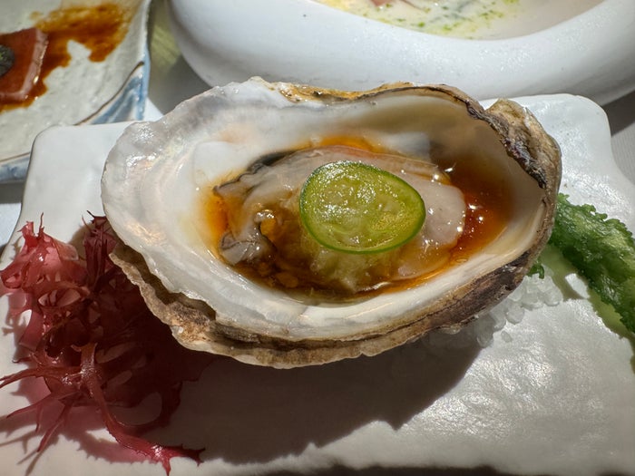 The Lido Four Seasons Surf Club Oyster