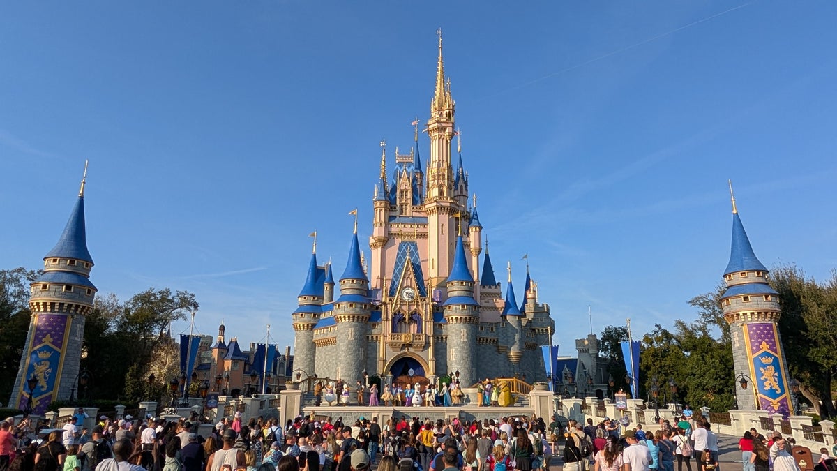 Dream Weekend: How I Booked a Disney World Trip for Less With Amex Points