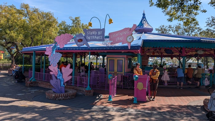 Walt Disney World Magic Kingdom Mad Tea Party standby and Lightning Lane entrance