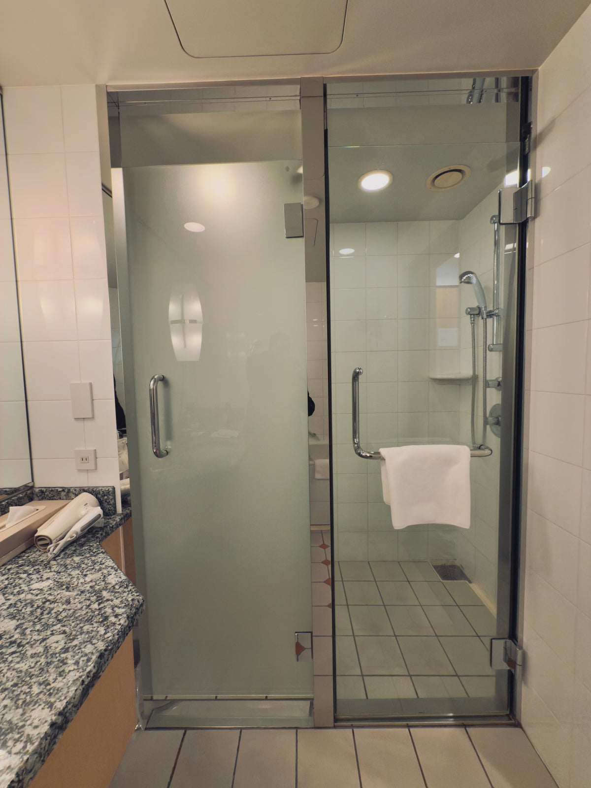 ANA Crowne Plaza Nagoya bathroom doors