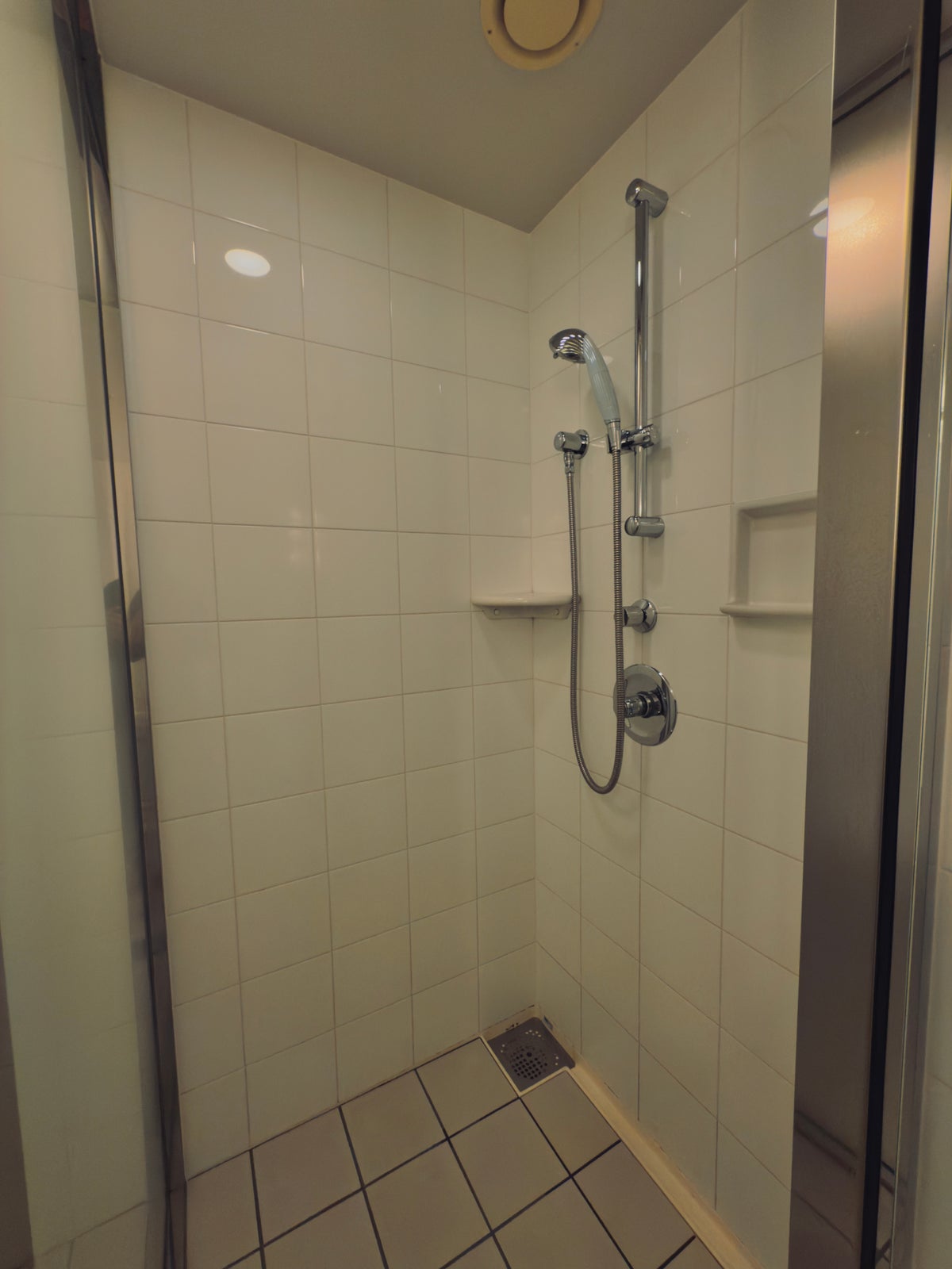 ANA Crowne Plaza Nagoya bathroom shower