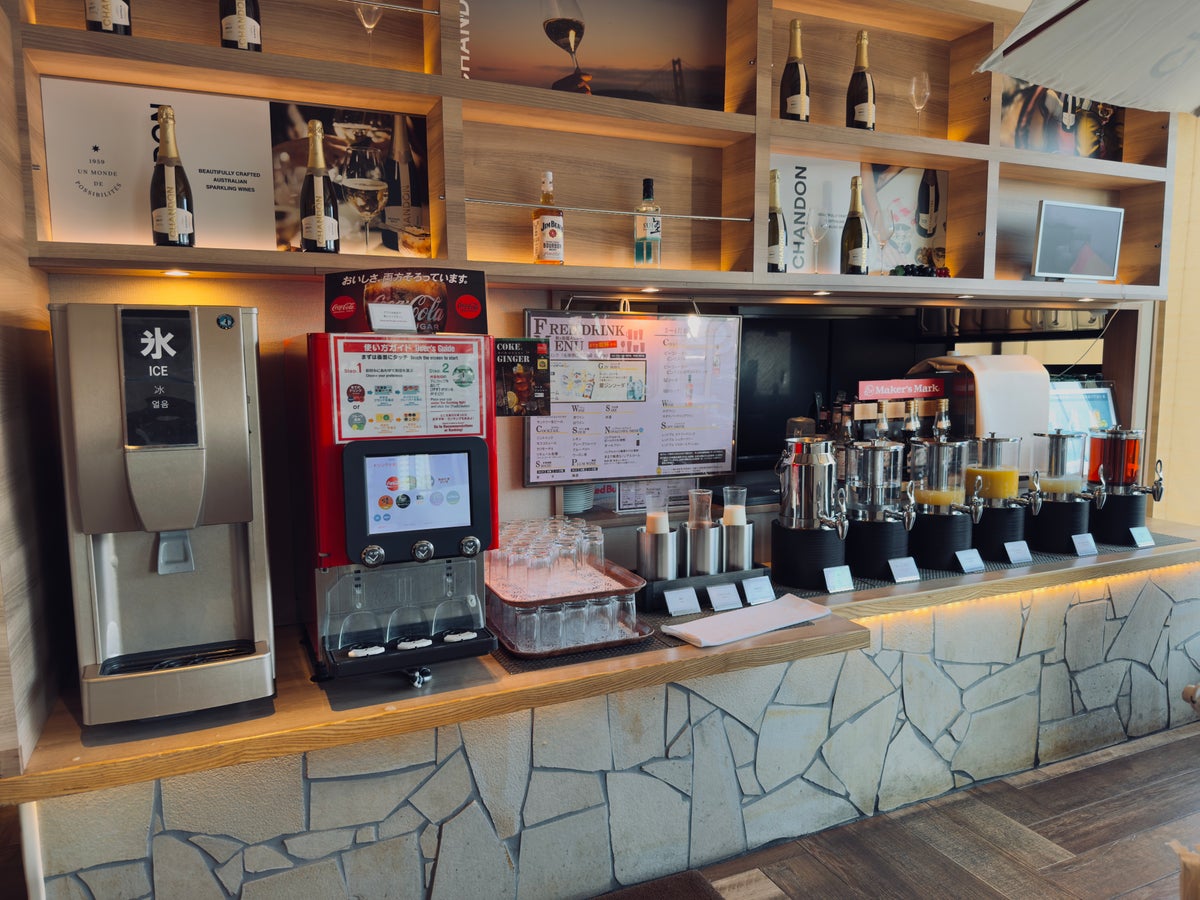 ANA Crowne Plaza Nagoya breakfast buffet beverages