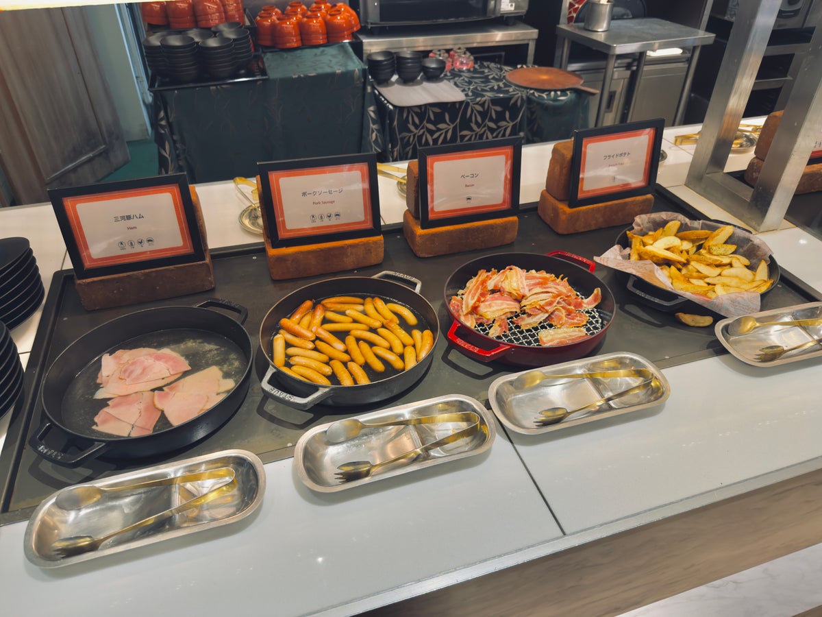 ANA Crowne Plaza Nagoya breakfast buffet hot food