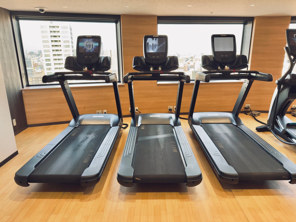 ANA Crowne Plaza Nagoya gym treadmills