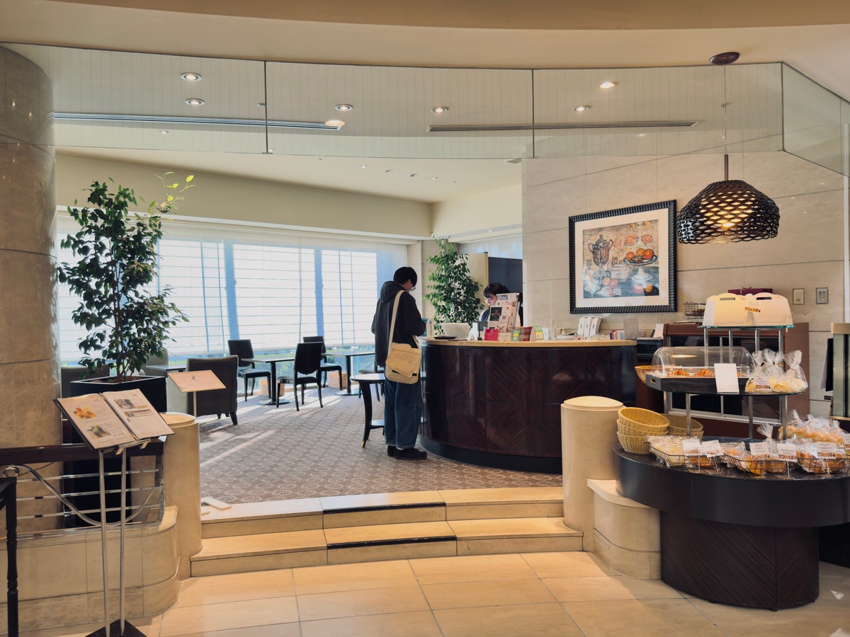 ANA Crowne Plaza Nagoya lobby cafe