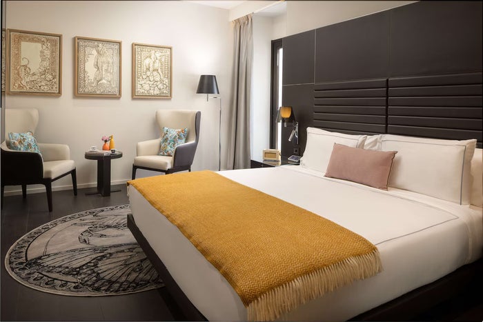 Artotel Rome Guest Room with Paintings