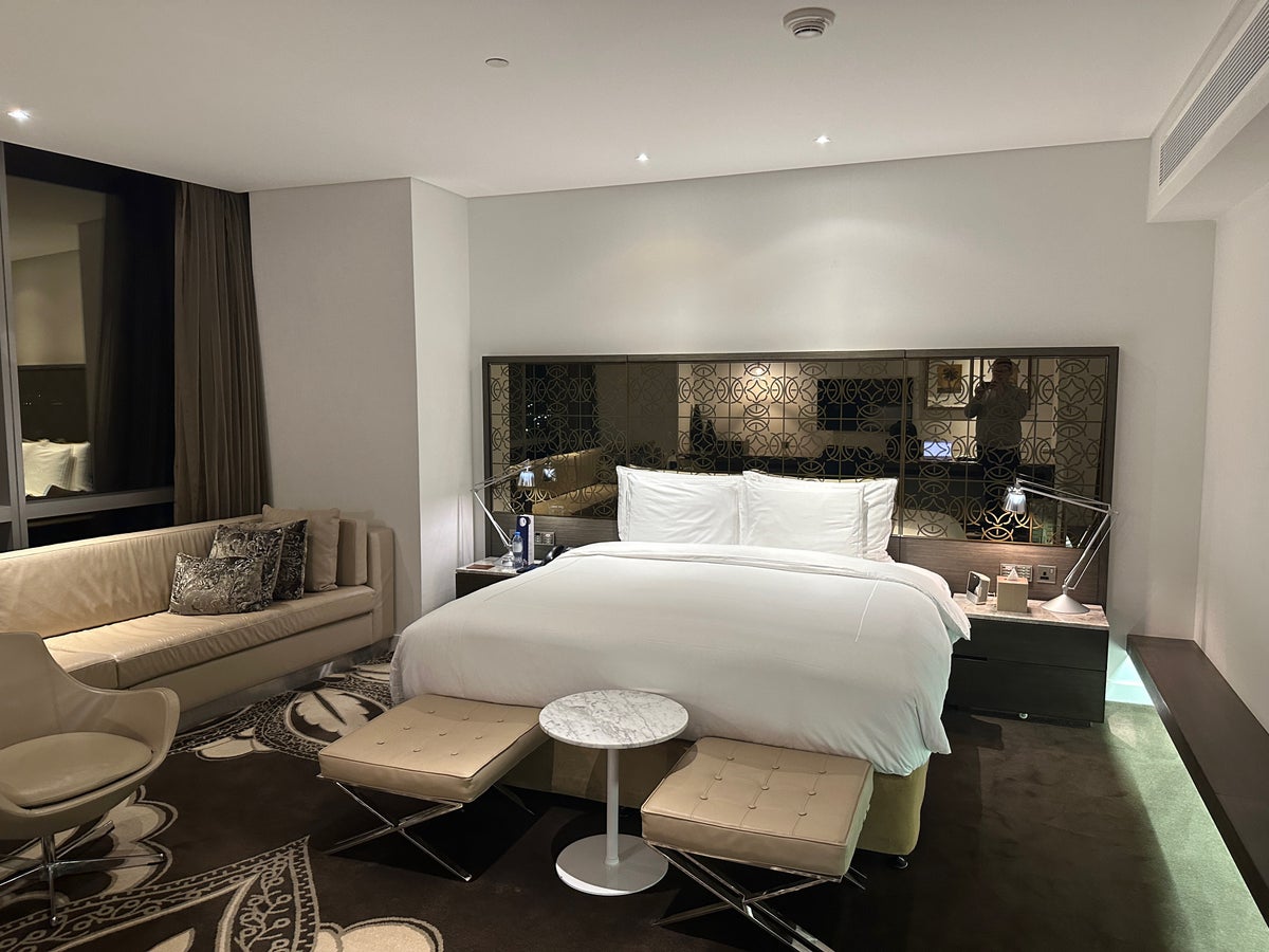Stay 5 Nights in a Luxury Hotel With Amex Platinum’s Welcome Offer — Here’s How
