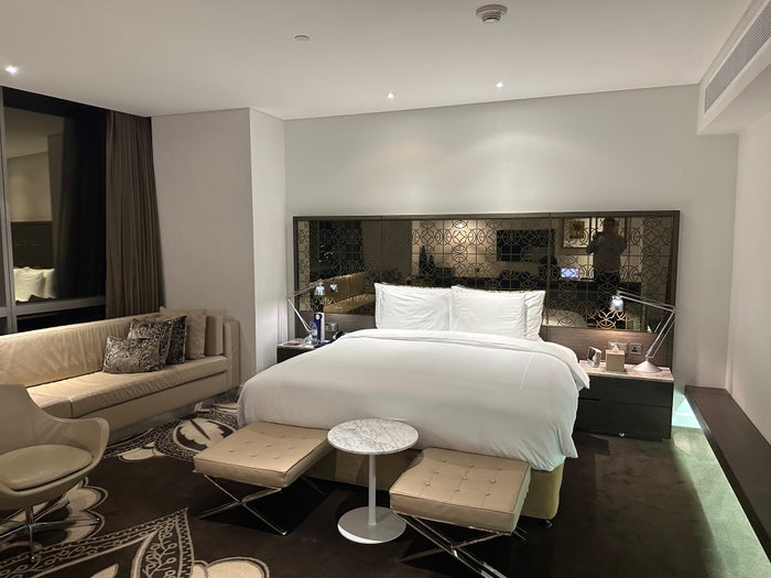 Stay 5 Nights in a Luxury Hotel With Amex Platinum’s Welcome Offer — Here’s How