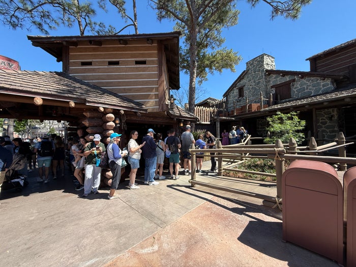 DVC Magic Kingdom Lounge Line to Enter DVC Magic Kingdom Lounge Line to Enter