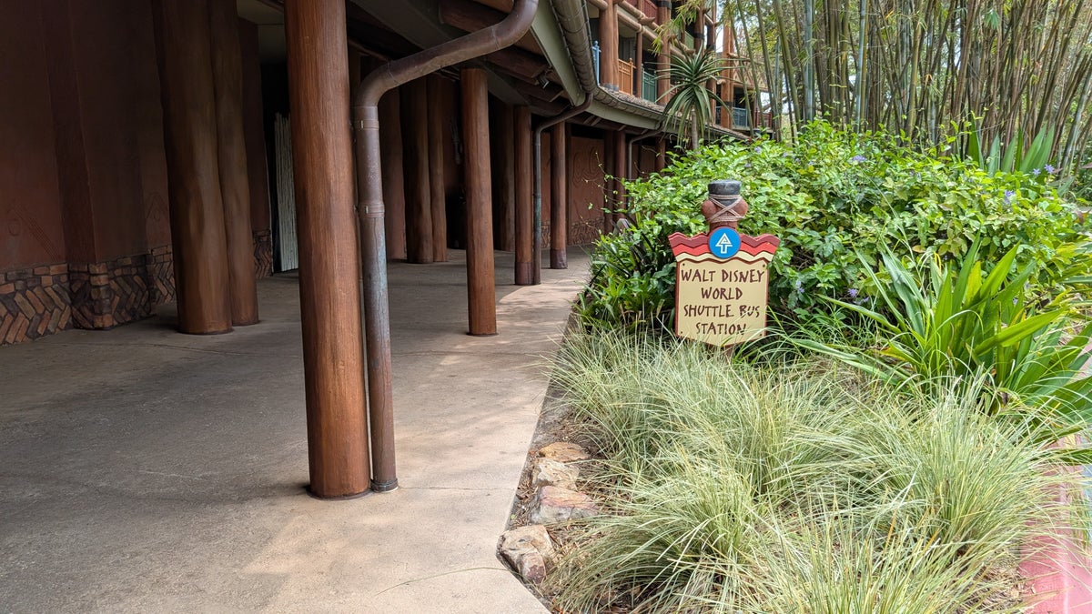 Disneys Animal Kingdom Lodge amenities bus transportation walkway