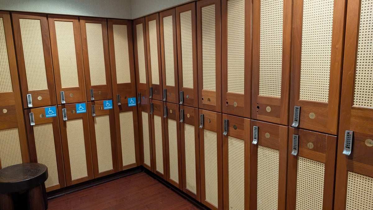 Disneys Animal Kingdom Lodge amenities fitness center lockers