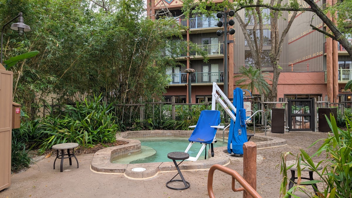Disneys Animal Kingdom Lodge amenities pool spa