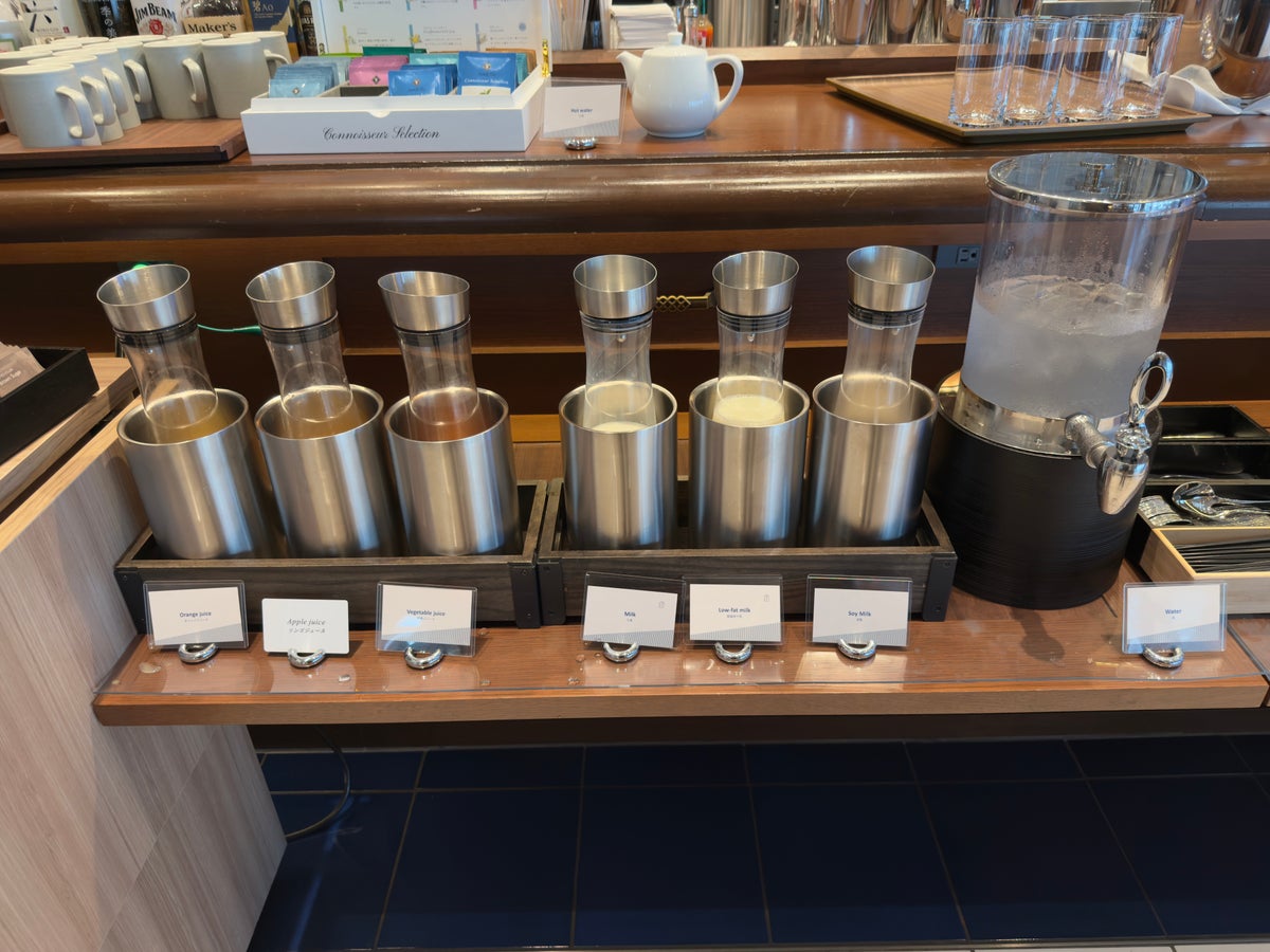 DoubleTree by Hilton Tokyo Ariake breakfast beverages