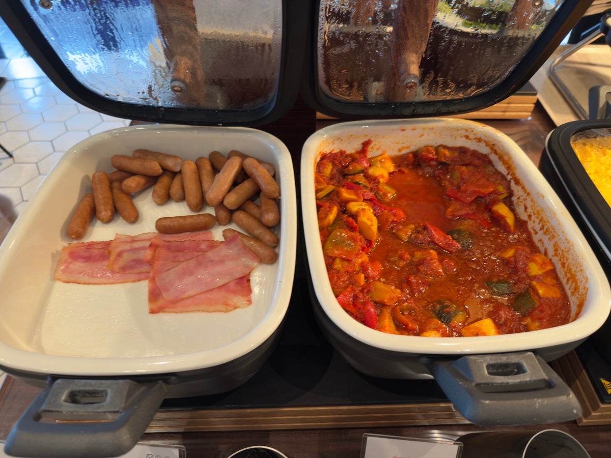 DoubleTree by Hilton Tokyo Ariake breakfast meat and rataotuille