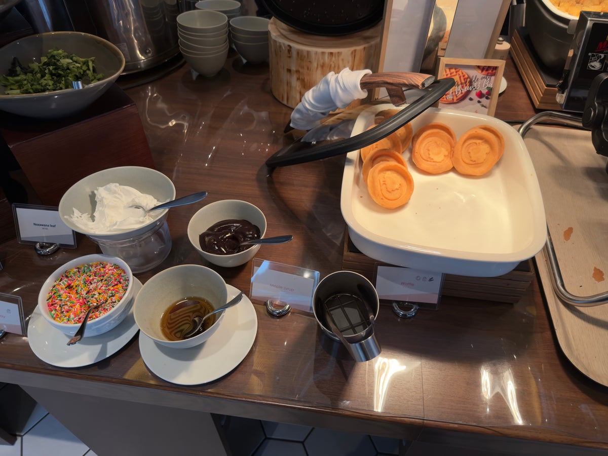 DoubleTree by Hilton Tokyo Ariake breakfast waffles