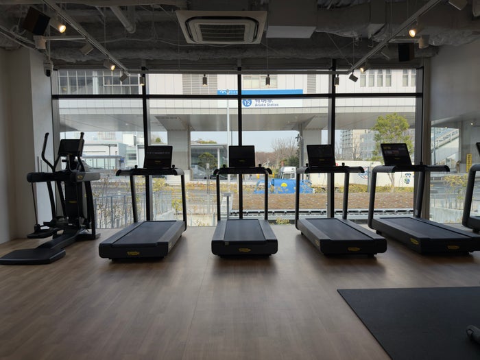 DoubleTree by Hilton Tokyo Ariake cardio treadmills