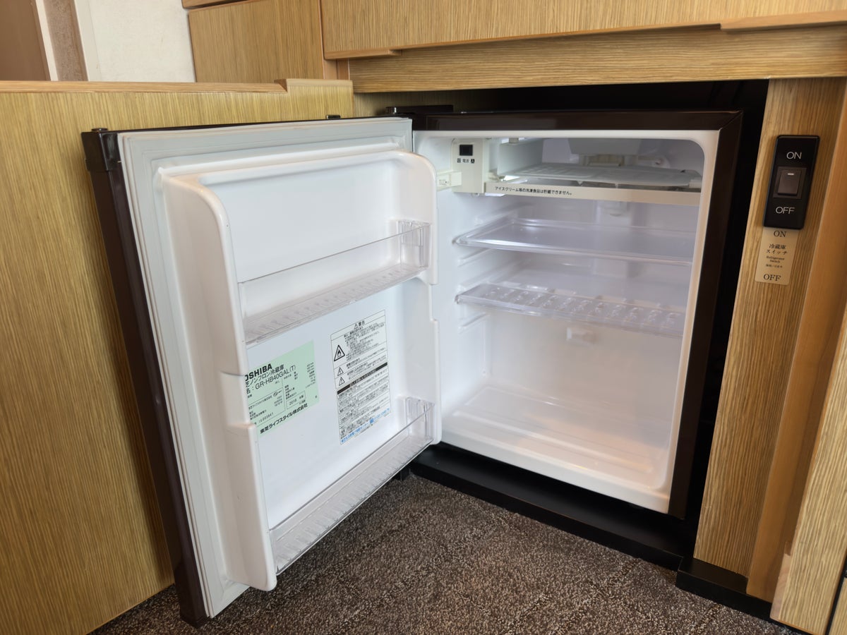 DoubleTree by Hilton Tokyo Ariake minifridge