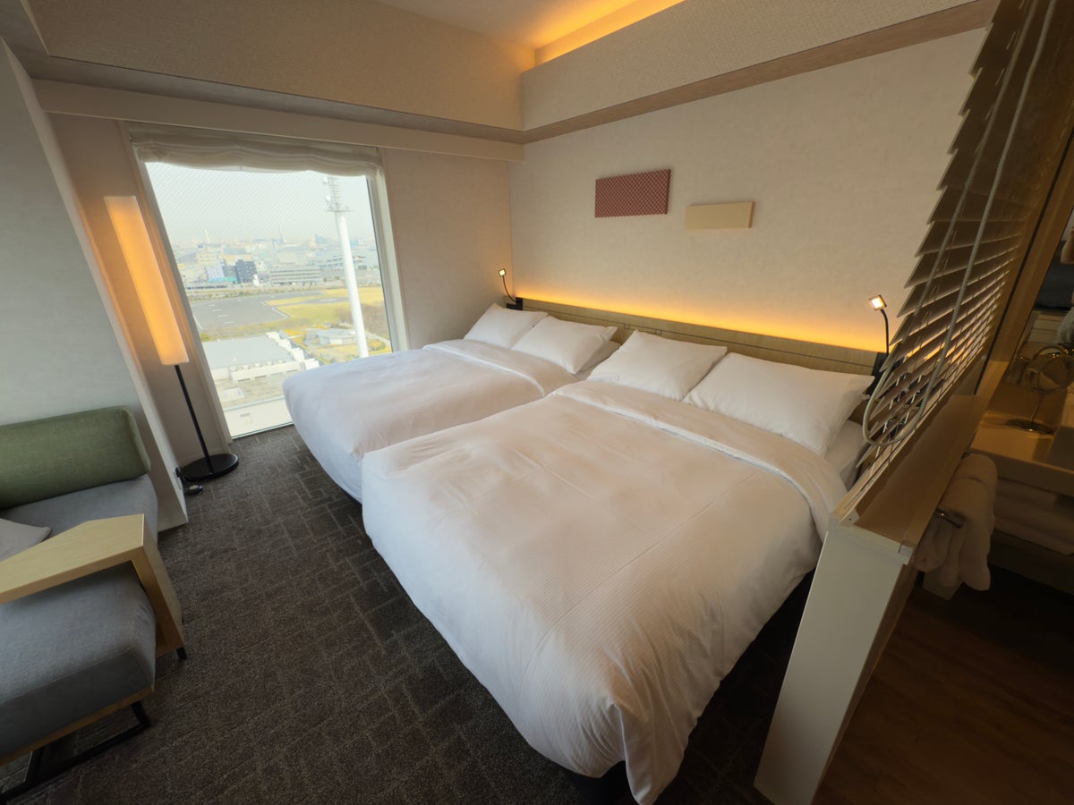 DoubleTree by Hilton Tokyo Ariake room beds