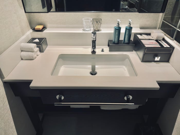 Hilton Yokohama bathroom vanity