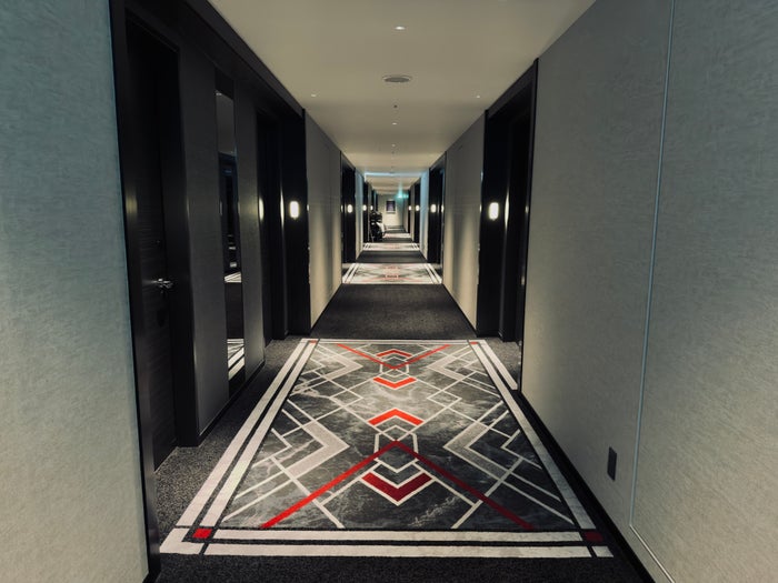 Hilton Yokohama hallway