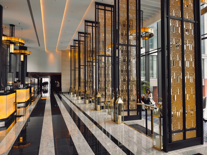 Hilton Yokohama lobby seating