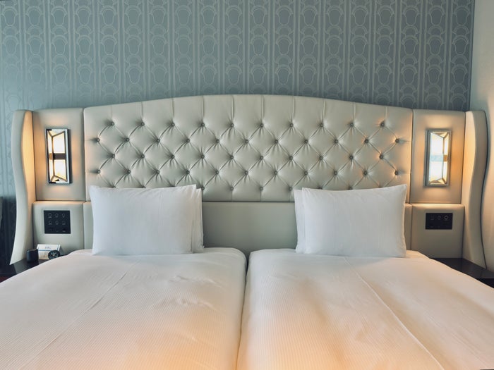 Hilton Yokohama room bed above