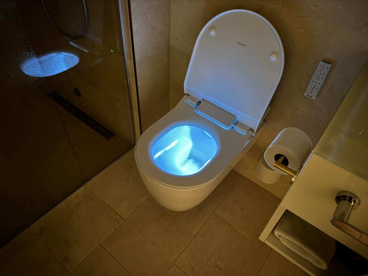 Hotel St George glowing toilet