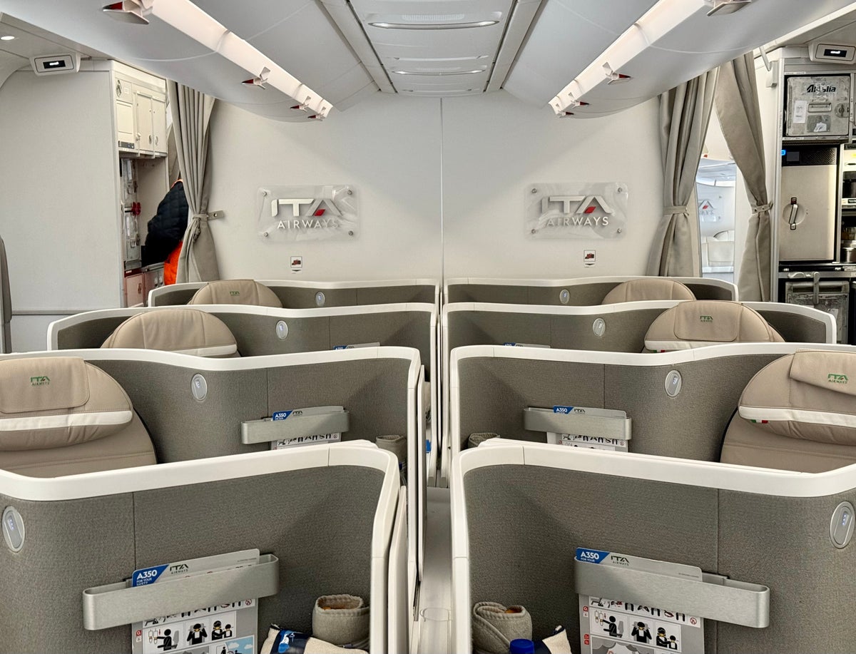 ITA Airways Airbus A350 business class cabin