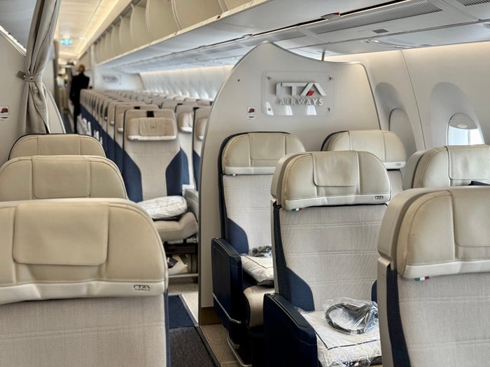 Pros and Cons of Upgrading to ITA Airways Premium Economy