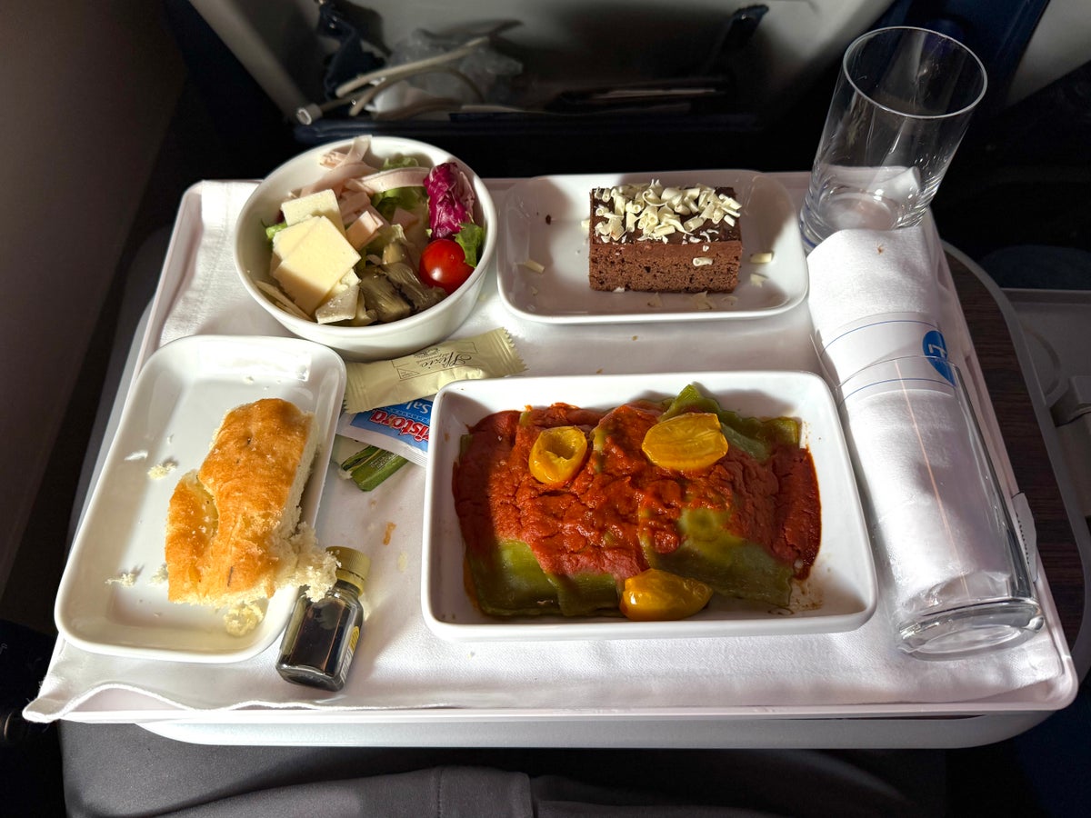 ITA Airways Airbus A350 premium economy meal service