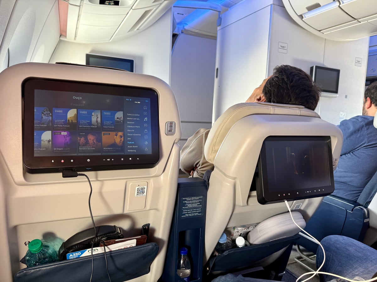 ITA Airways Airbus A350 premium economy seat recline