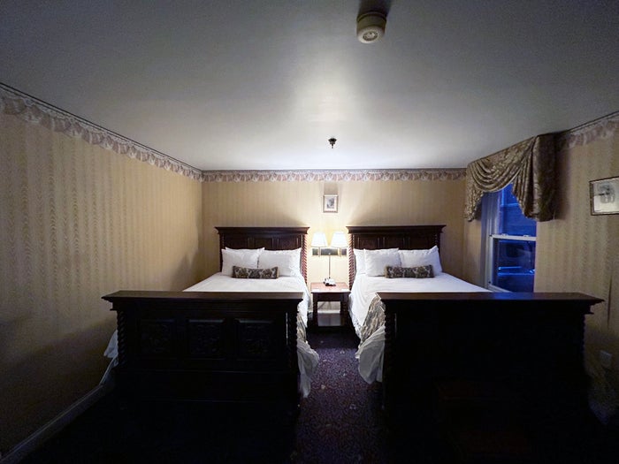 Inn at Saratoga Room 112 2 queen beds