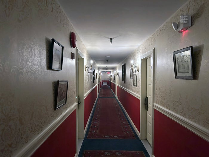 Inn at Saratoga hallway