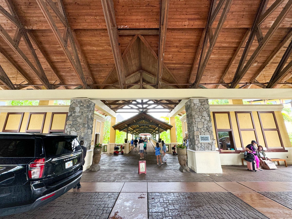 Loews Royal Pacific Hotel Universal Orlando entrace