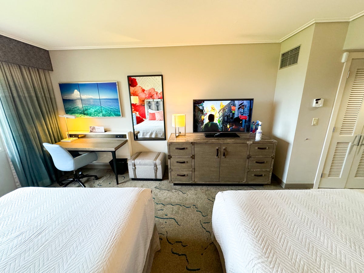 Loews Royal Pacific Hotel Universal Orlando room tv