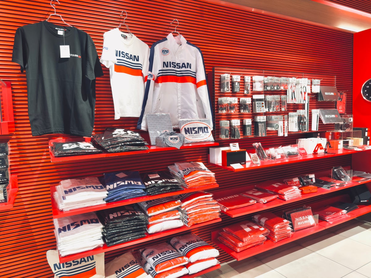 Nissan HQ shop