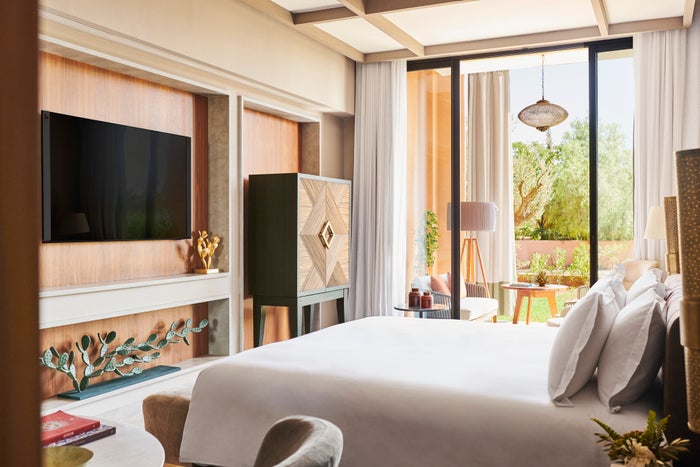 Park Hyatt Marrakech Guest Room Bed and furnishings in hotel