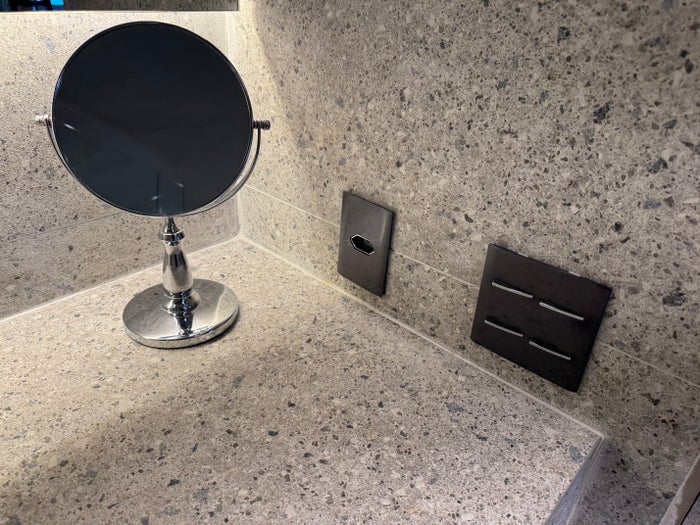Sheraton Sao Paulo WTC Hotel bathroom outlets mirror